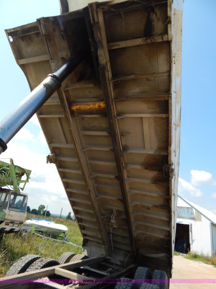 image for item G3367 18' aluminum dump bed