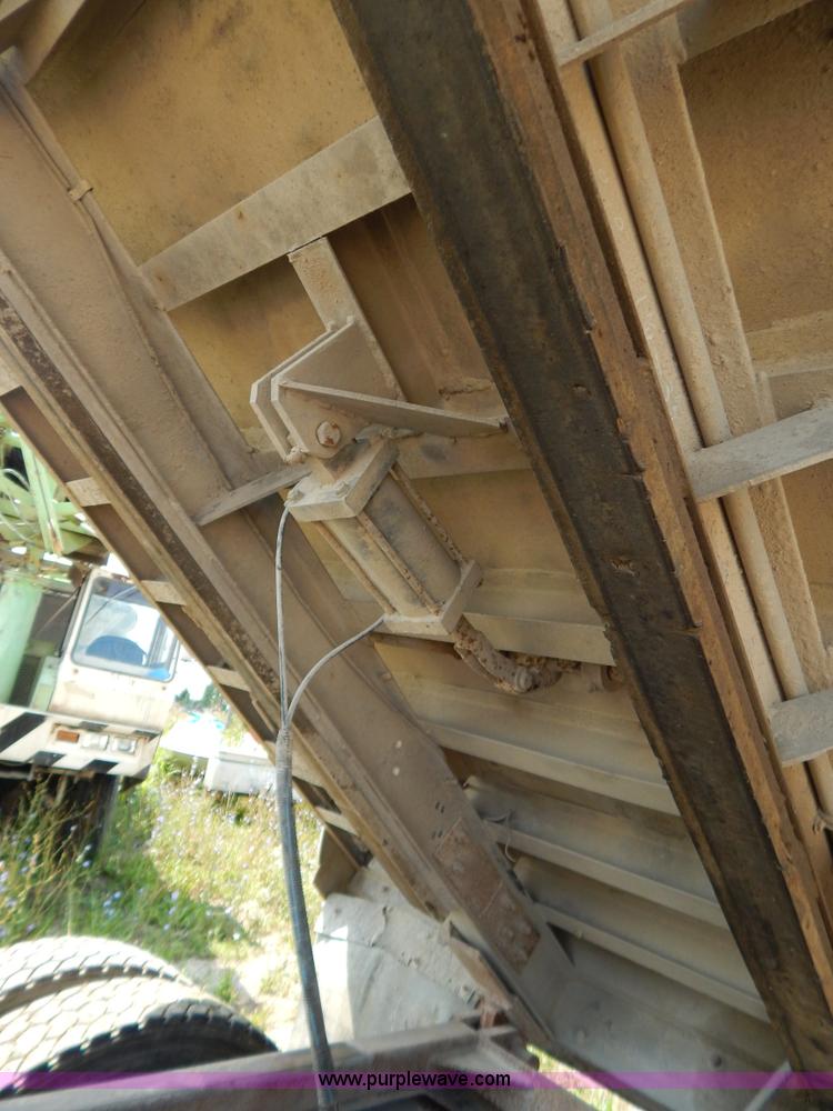 image for item G3367 18' aluminum dump bed