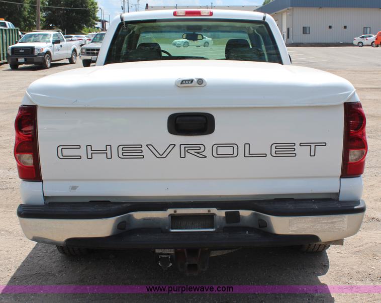 image for item G5311 2003 Chevrolet Silverado 1500 Extended Cab pickup truck