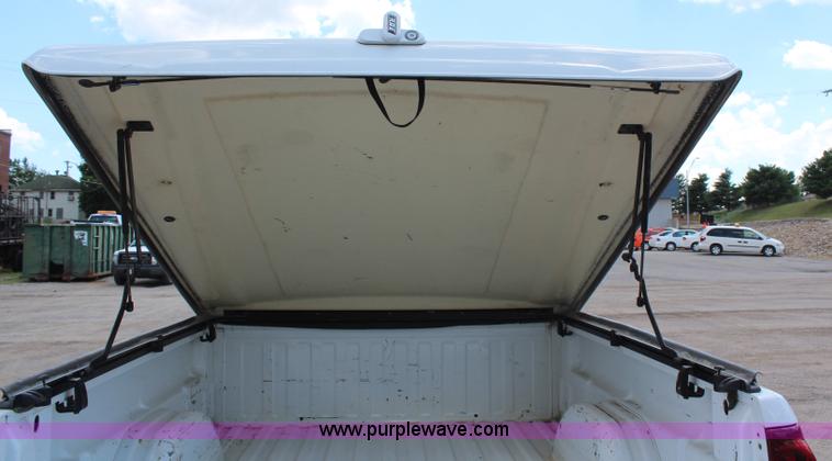 image for item G5311 2003 Chevrolet Silverado 1500 Extended Cab pickup truck