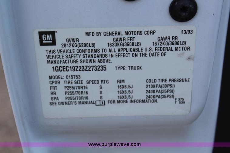 image for item G5311 2003 Chevrolet Silverado 1500 Extended Cab pickup truck