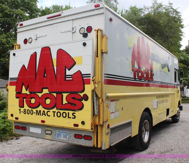 image for item G5388 1990 Grumman P30 step van