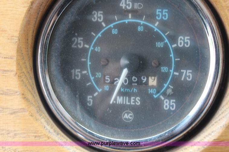 image for item G5388 1990 Grumman P30 step van