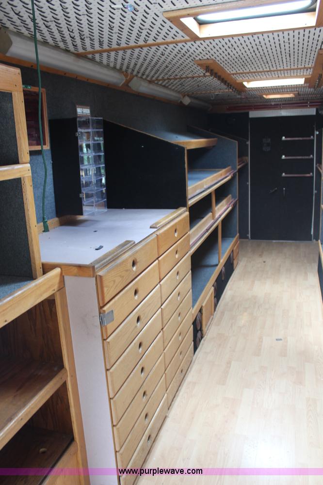 image for item G5388 1990 Grumman P30 step van