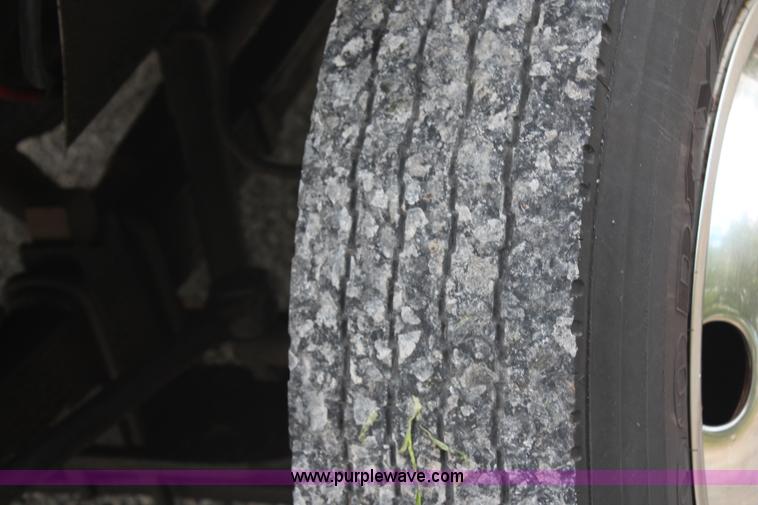 image for item G5388 1990 Grumman P30 step van