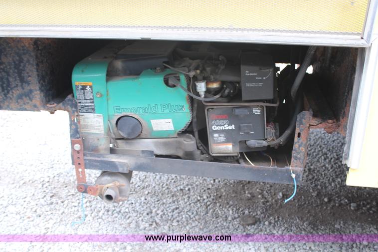 image for item G5388 1990 Grumman P30 step van