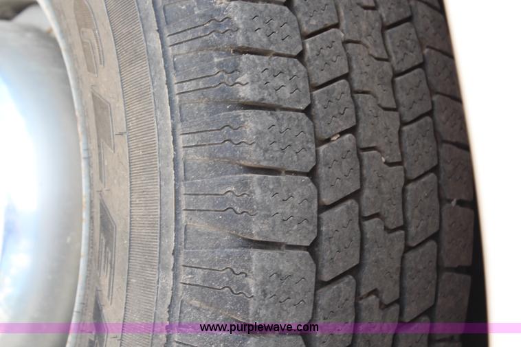 image for item G5392 2005 Ford E350 Extended van