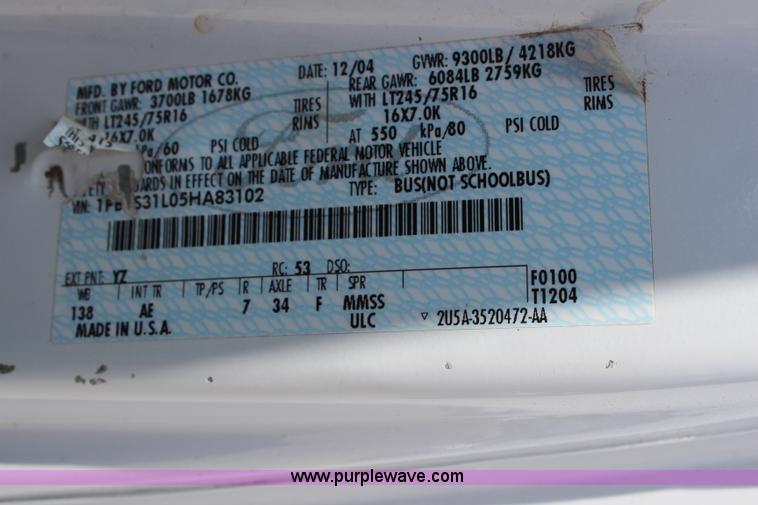 image for item G5392 2005 Ford E350 Extended van