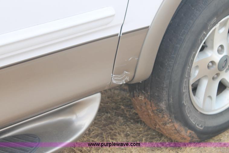 image for item G5766 2002 Ford F150 Lariat SuperCab pickup truck