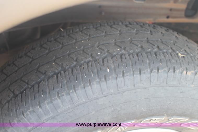 image for item G5766 2002 Ford F150 Lariat SuperCab pickup truck