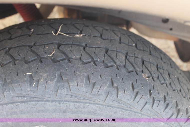 image for item G5766 2002 Ford F150 Lariat SuperCab pickup truck