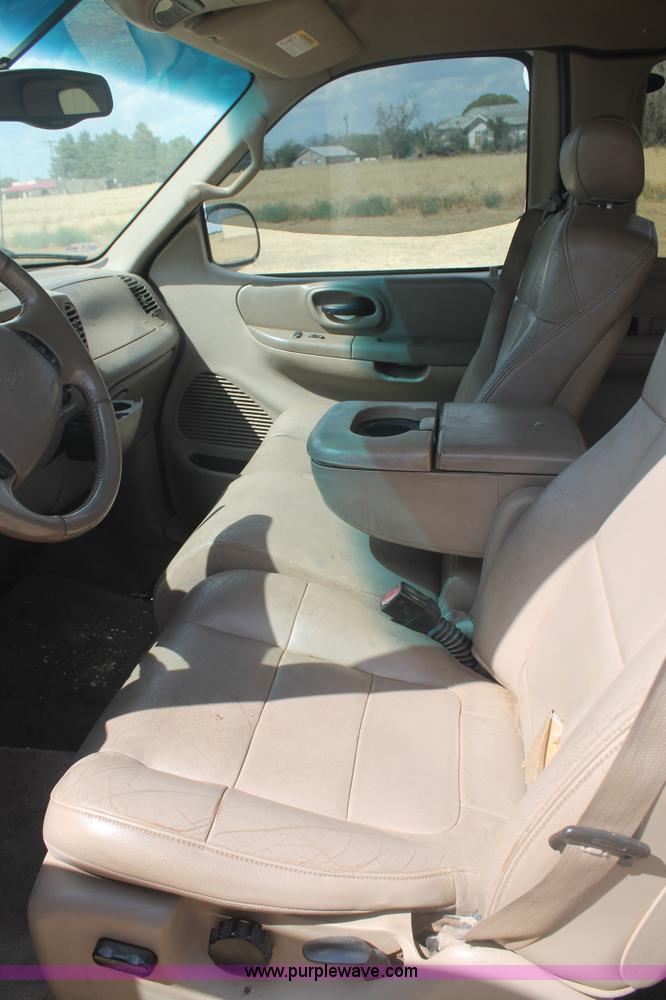 image for item G5766 2002 Ford F150 Lariat SuperCab pickup truck