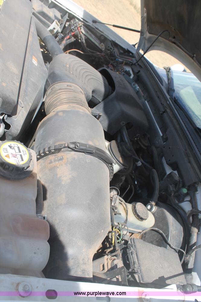 image for item G5766 2002 Ford F150 Lariat SuperCab pickup truck