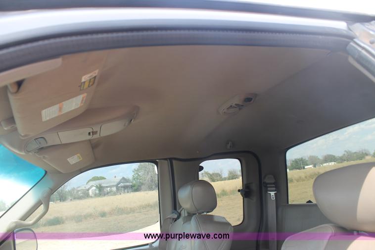 image for item G5766 2002 Ford F150 Lariat SuperCab pickup truck