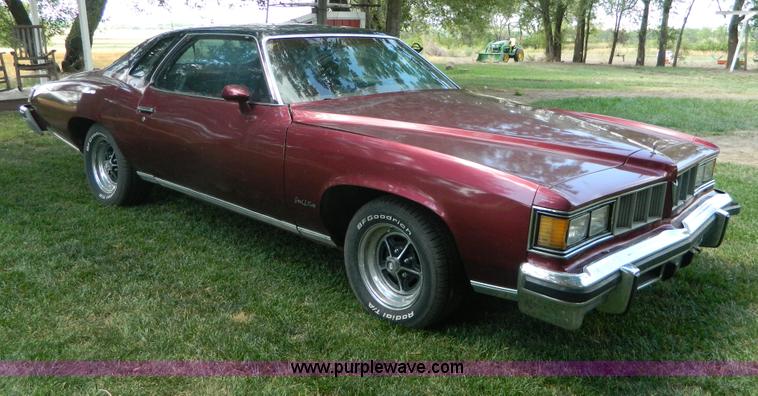 image for item G7541 1976 Pontiac Grand LeMans