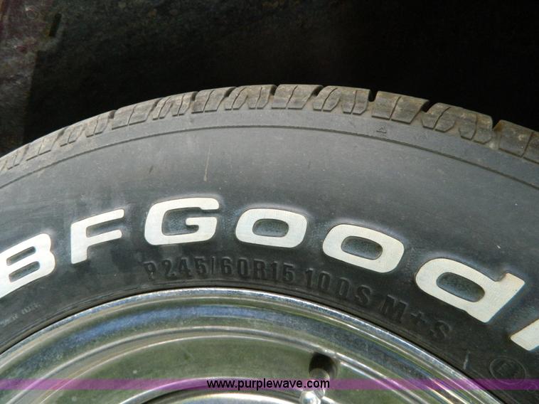 image for item G7541 1976 Pontiac Grand LeMans