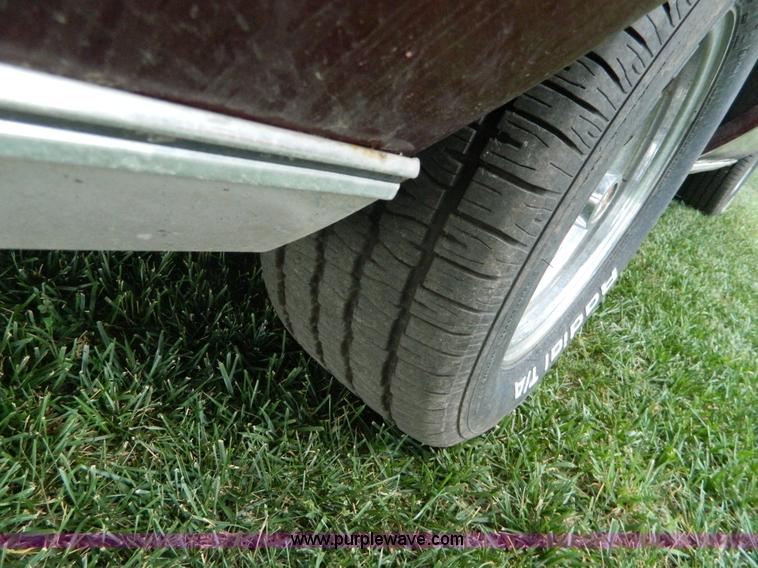 image for item G7541 1976 Pontiac Grand LeMans