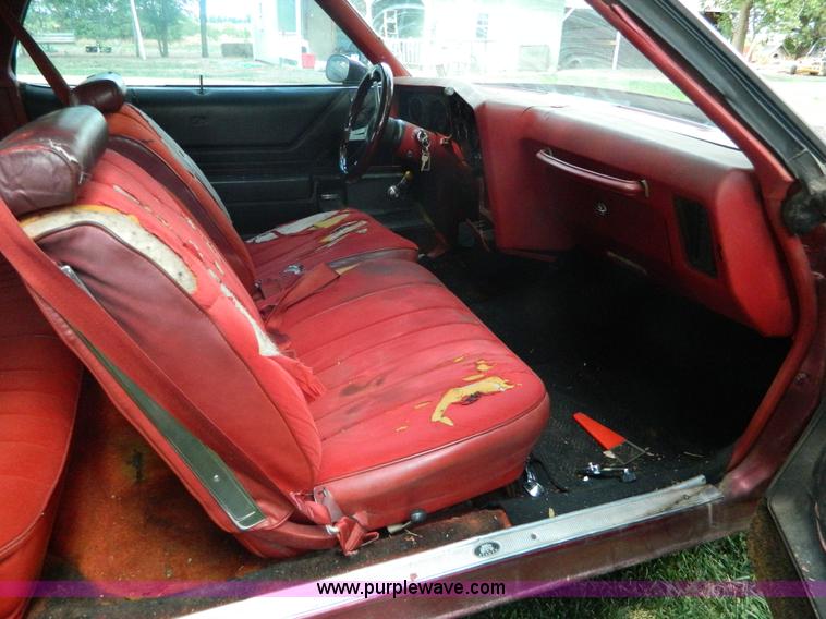 image for item G7541 1976 Pontiac Grand LeMans