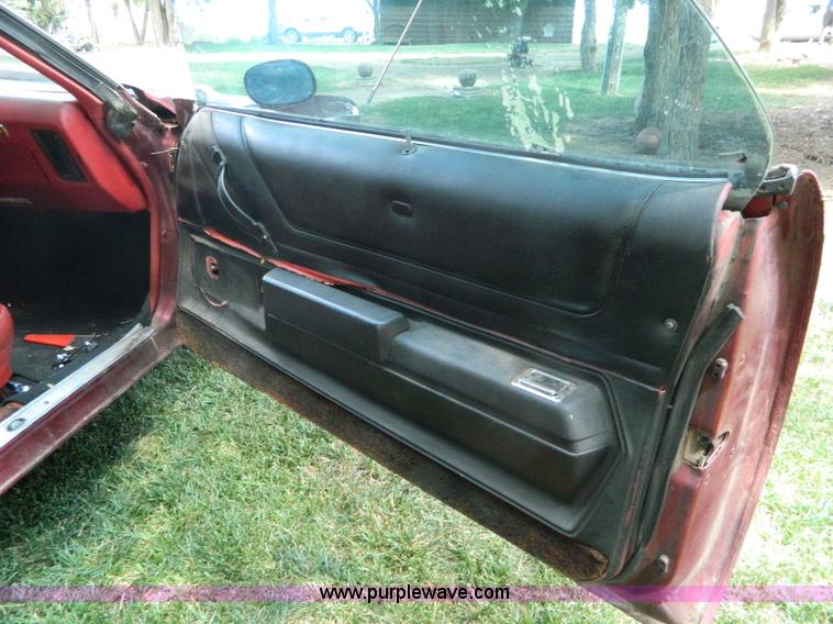 image for item G7541 1976 Pontiac Grand LeMans