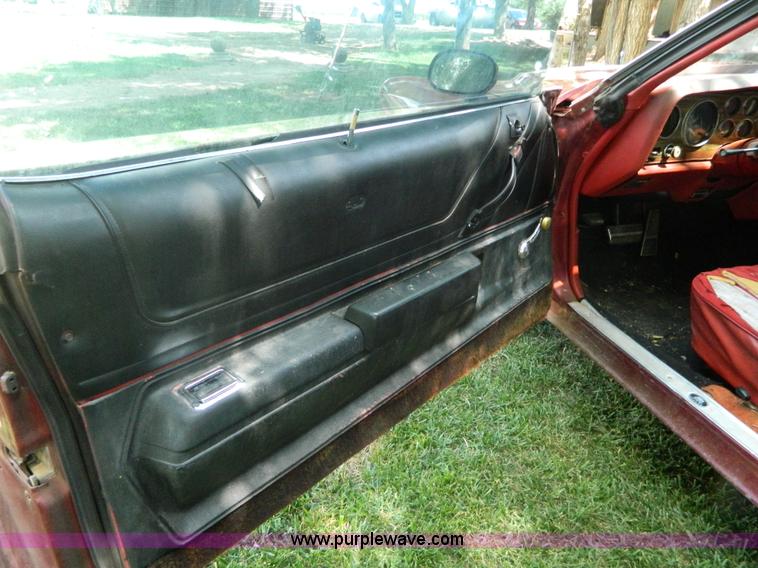 image for item G7541 1976 Pontiac Grand LeMans