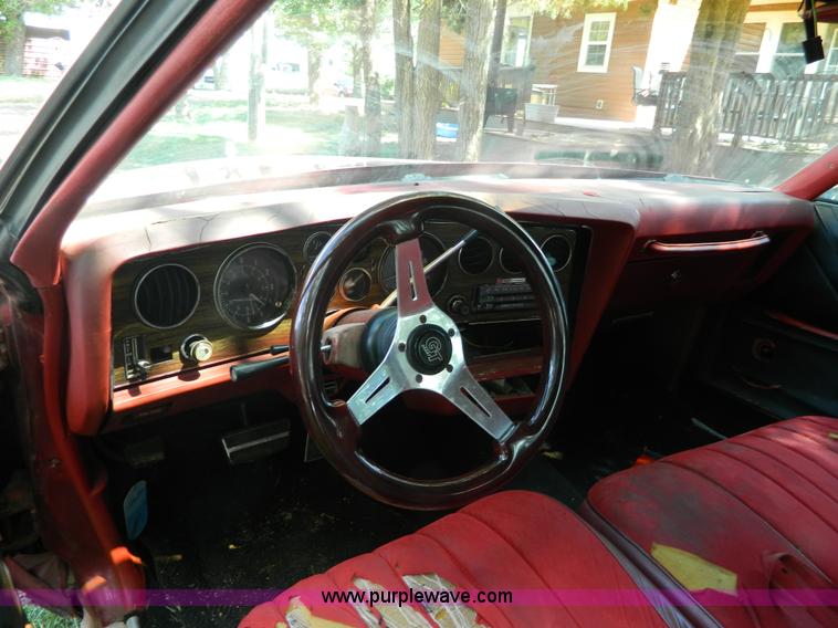 image for item G7541 1976 Pontiac Grand LeMans