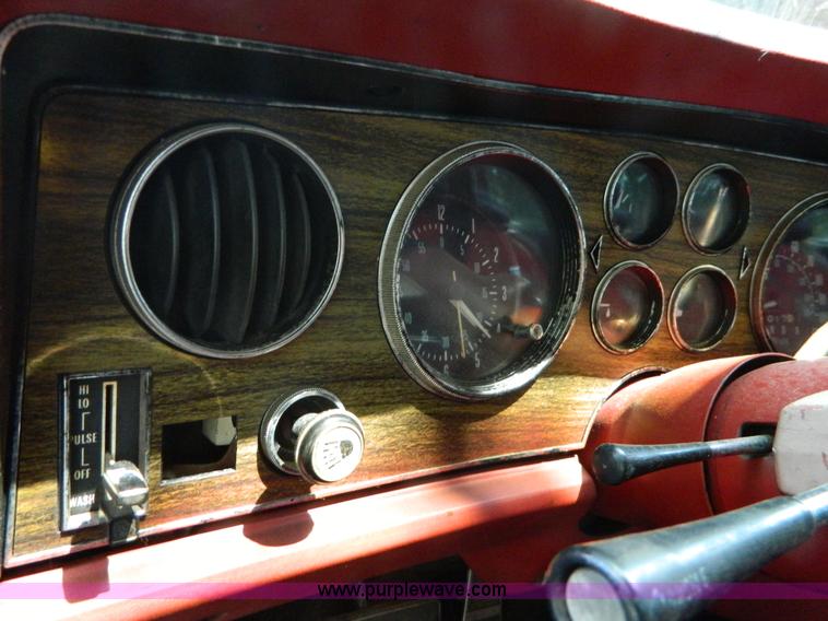 image for item G7541 1976 Pontiac Grand LeMans