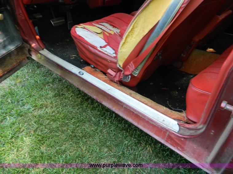 image for item G7541 1976 Pontiac Grand LeMans