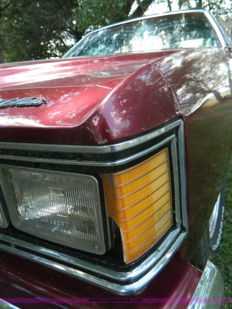image for item G7541 1976 Pontiac Grand LeMans