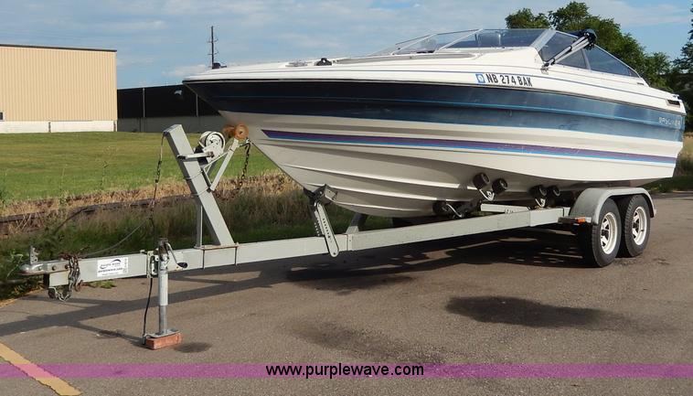 image for item H3018 1987 Bayliner 23'L boat