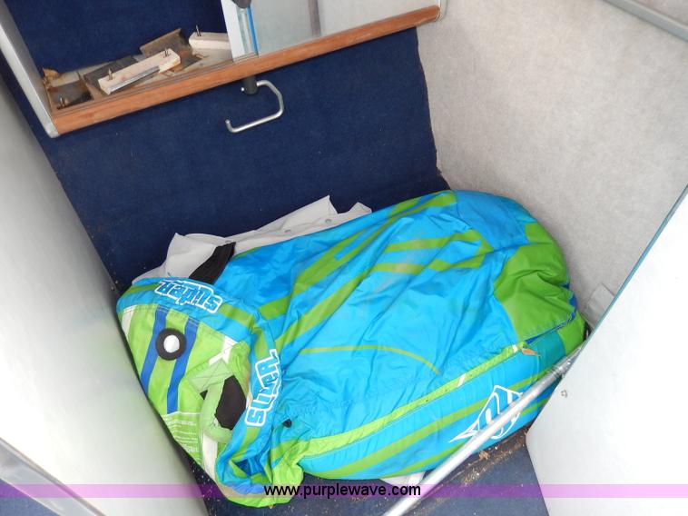 image for item H3018 1987 Bayliner 23'L boat