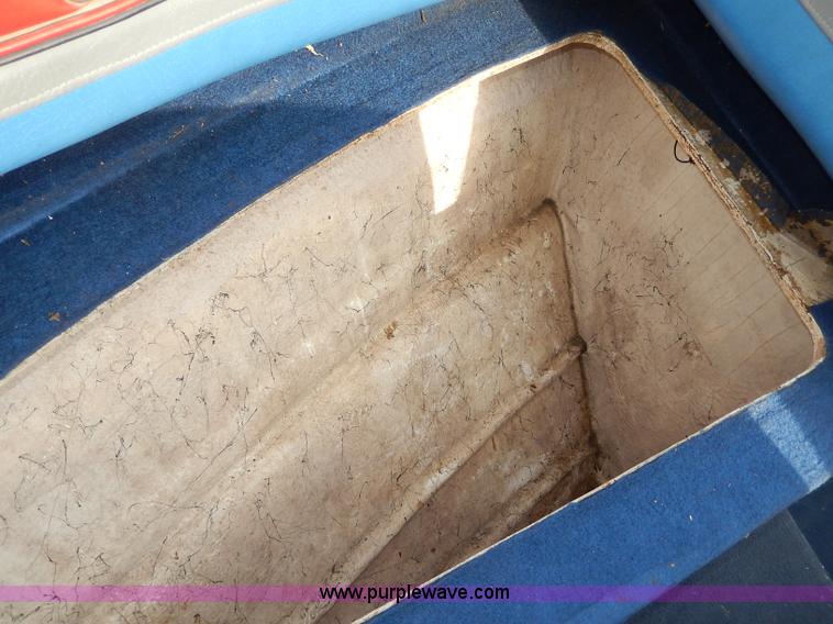 image for item H3018 1987 Bayliner 23'L boat