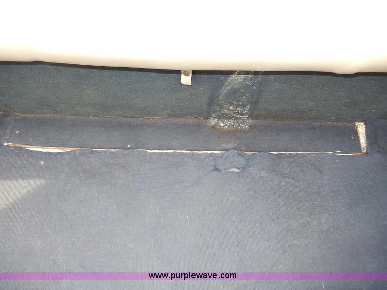 image for item H3018 1987 Bayliner 23'L boat