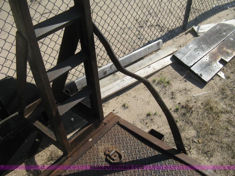 image for item H6480 2002 PJ tandem axle flatbed trailer