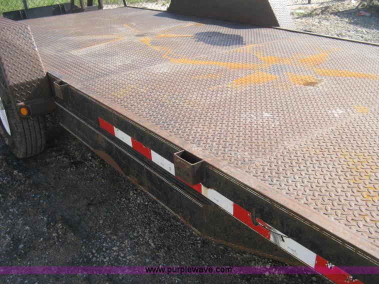 image for item H6480 2002 PJ tandem axle flatbed trailer