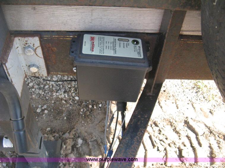 image for item H6480 2002 PJ tandem axle flatbed trailer