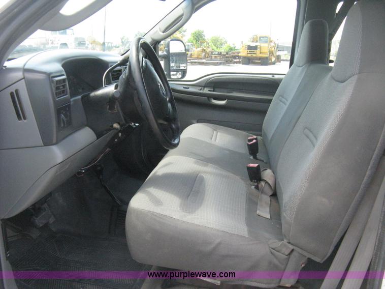 image for item H6484 2003 Ford F250 Super Duty XL SuperCab pickup truck