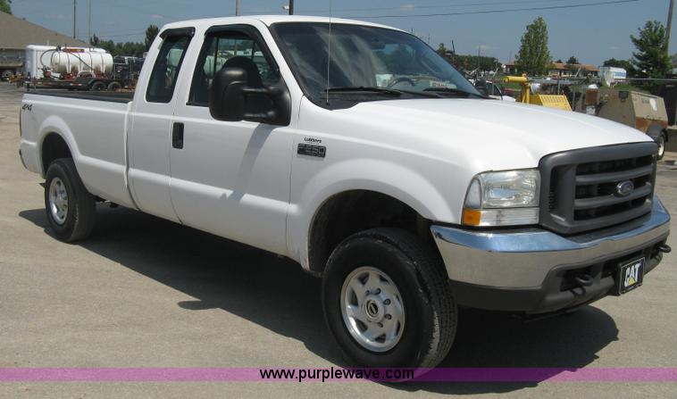 image for item H6485 2004 Ford F250 Super Duty XL SuperCab pickup truck