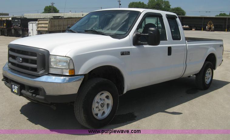 image for item H6485 2004 Ford F250 Super Duty XL SuperCab pickup truck