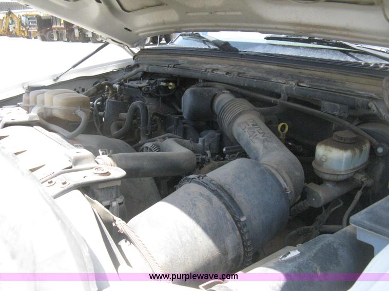 image for item H6485 2004 Ford F250 Super Duty XL SuperCab pickup truck