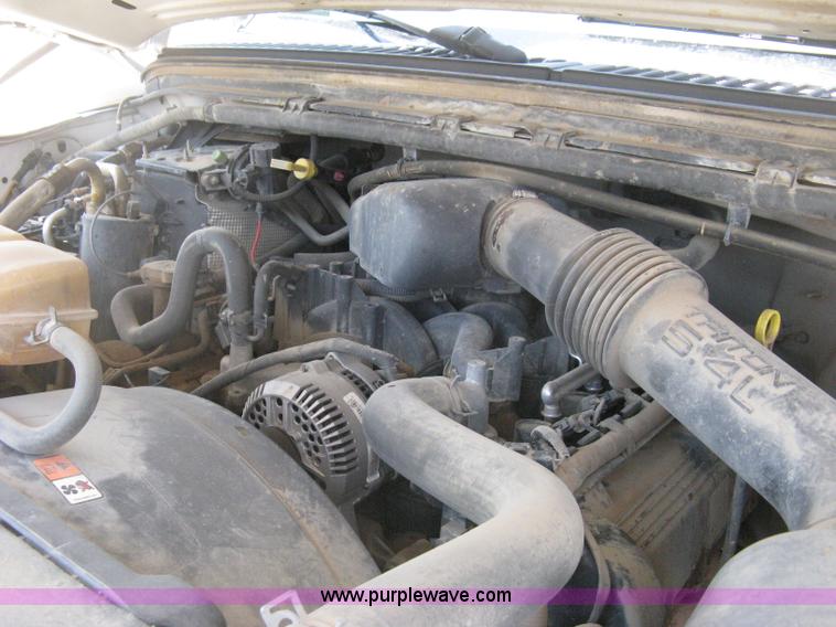 image for item H6485 2004 Ford F250 Super Duty XL SuperCab pickup truck