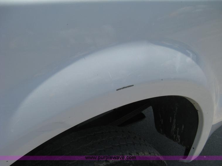 image for item H6485 2004 Ford F250 Super Duty XL SuperCab pickup truck