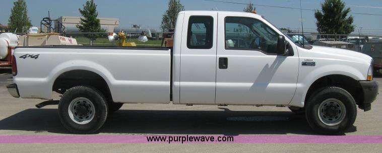 image for item H6487 2003 Ford F250 Super Duty XL SuperCab pickup truck