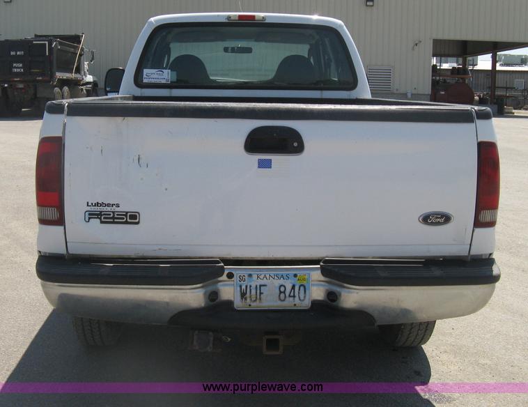 image for item H6487 2003 Ford F250 Super Duty XL SuperCab pickup truck