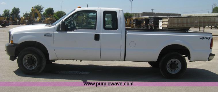image for item H6487 2003 Ford F250 Super Duty XL SuperCab pickup truck