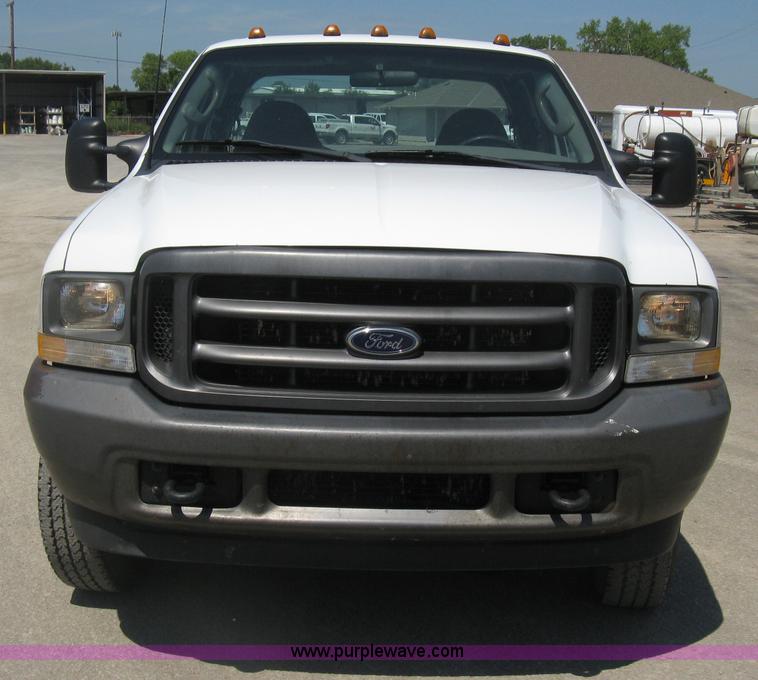 image for item H6487 2003 Ford F250 Super Duty XL SuperCab pickup truck