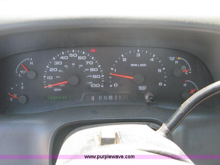 image for item H6487 2003 Ford F250 Super Duty XL SuperCab pickup truck