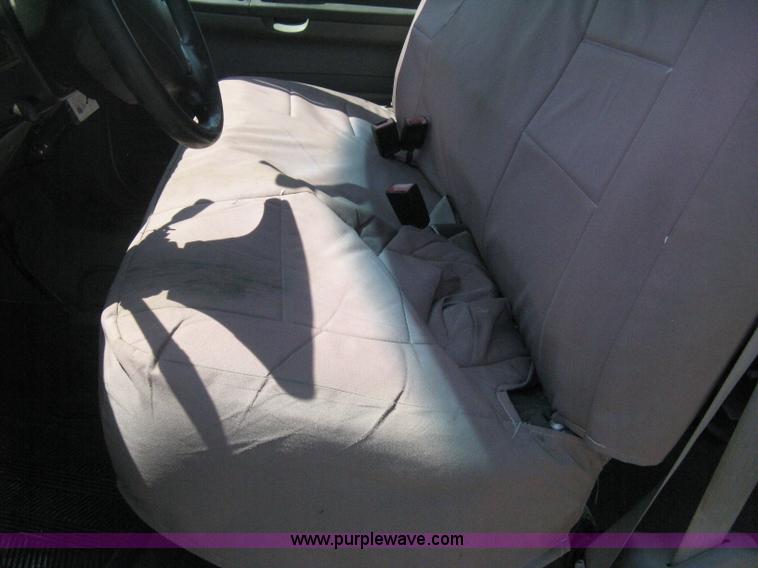 image for item H6487 2003 Ford F250 Super Duty XL SuperCab pickup truck