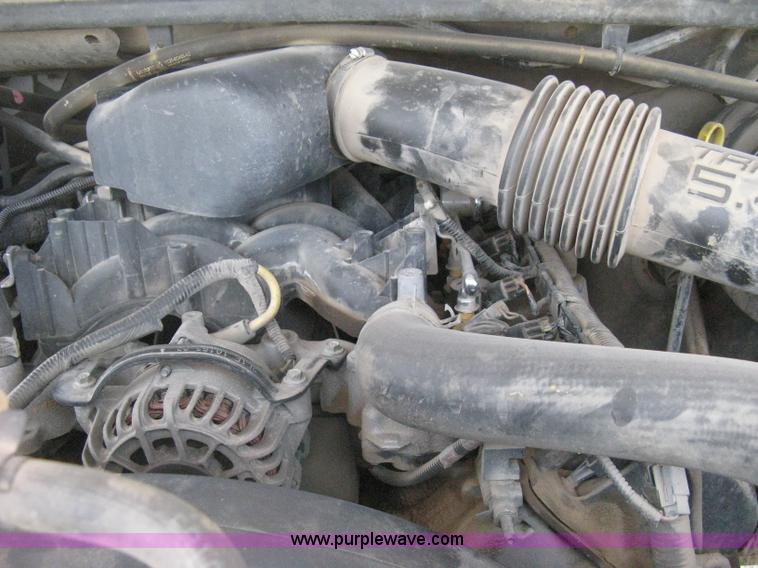 image for item H6487 2003 Ford F250 Super Duty XL SuperCab pickup truck