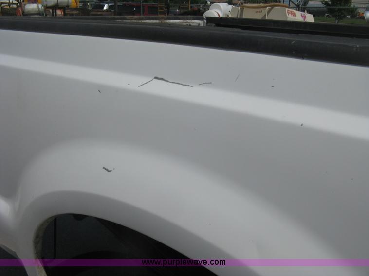 image for item H6487 2003 Ford F250 Super Duty XL SuperCab pickup truck