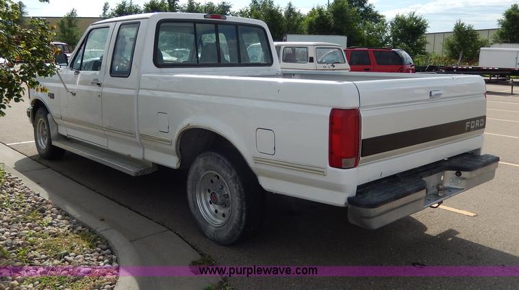 image for item I4446 1996 Ford F150 XLT SuperCab pickup truck
